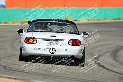 media/Oct-18-2025-Extreme Speed (Sat) [[d6d7e1fef1]]/Group 2 Green/Session 2 (Turn 3)/